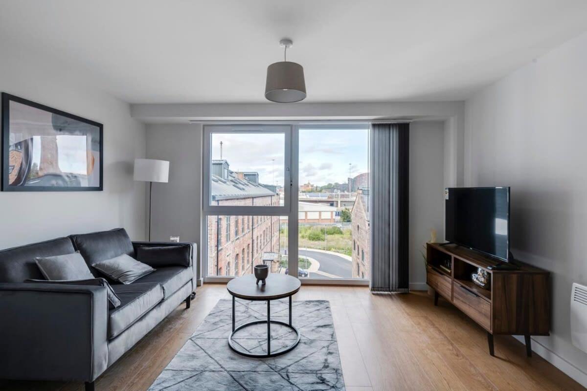 Spacious 1 Bedroom Apartment In A Converted Mill Leeds  Esterno foto